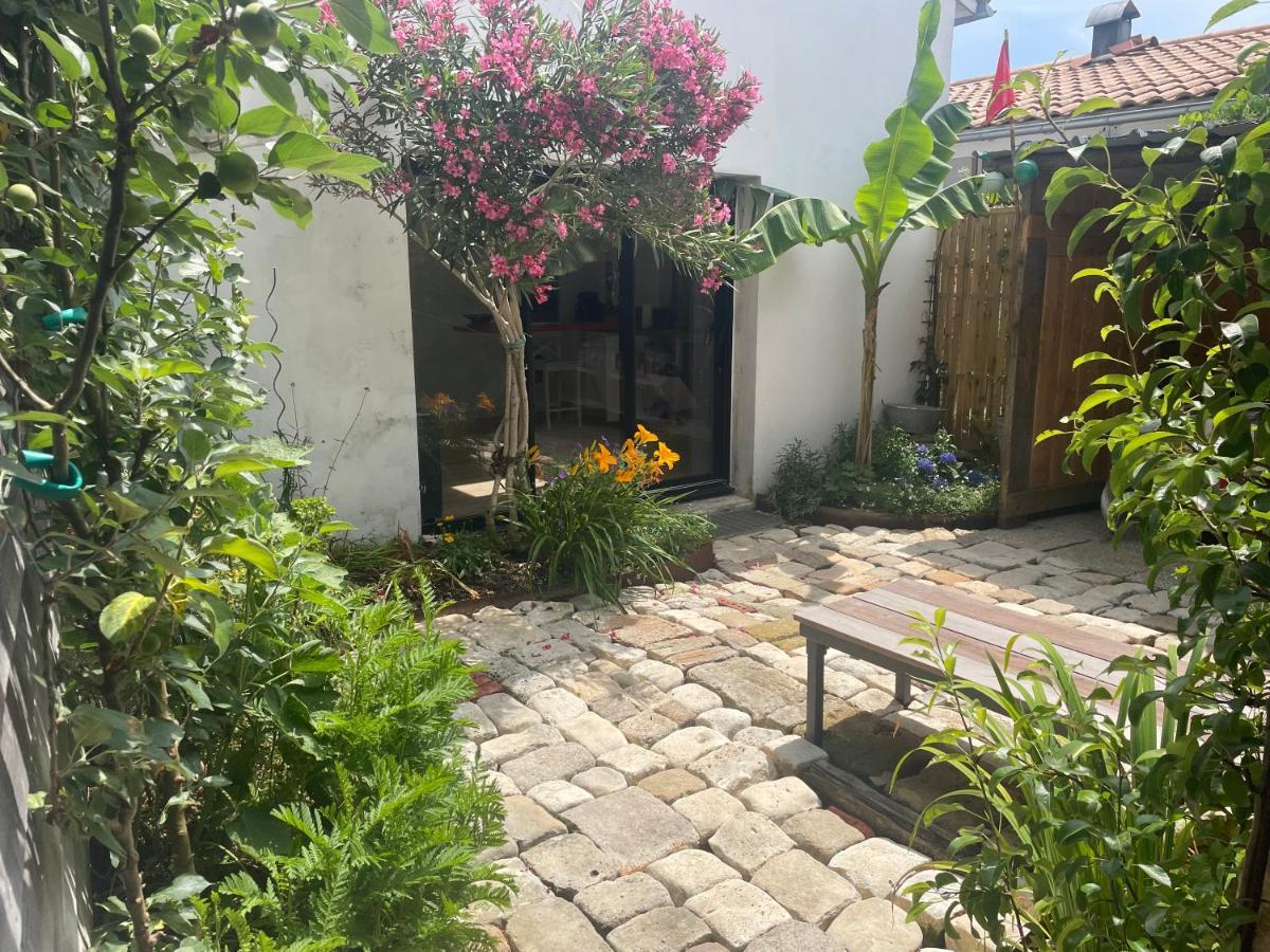 Maison Independante Avec Jardin, Tres Calme, Centre Ville La Rochelle Ла-Рошель Экстерьер фото